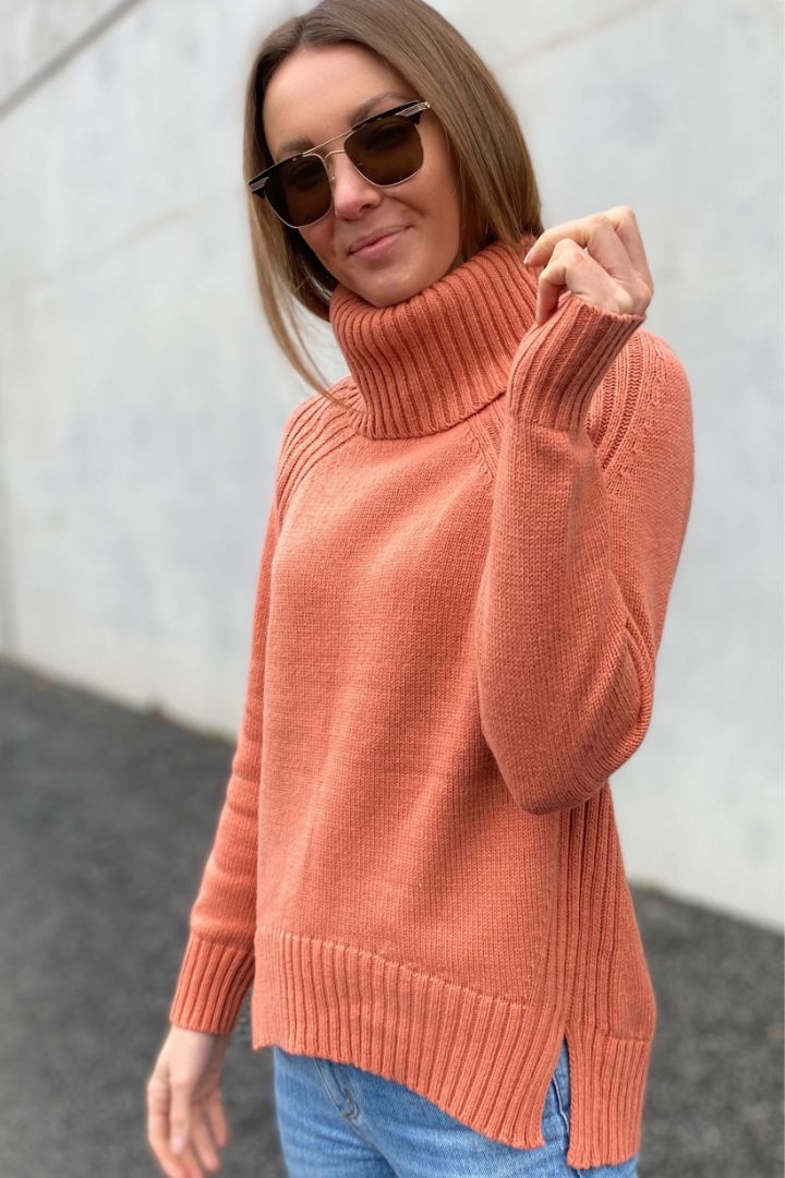 Maxted - Arabesque Soft Touch Roll Neck