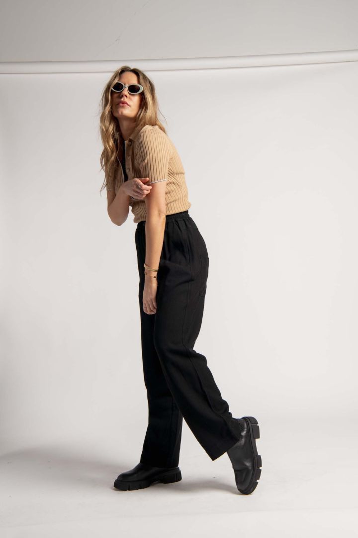 Victoria Lee - Bassike - Highwaisted Low Pocket Pant in Black
