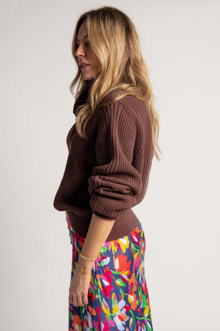 Christina MacPherson - Stylerunner - Knit Jumper with 1/4 Zip up in Chocolate