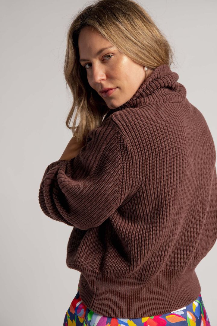 Christina MacPherson - Stylerunner - Knit Jumper with 1/4 Zip up in Chocolate