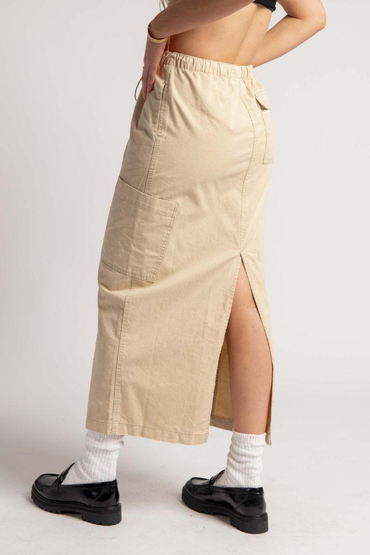 Christina MacPherson - Urban Outfitters - BDG - 90's Cargo Skirt in Beige