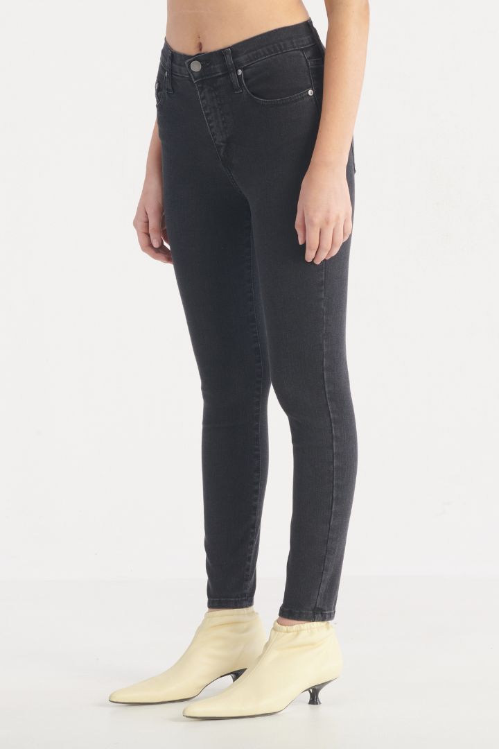 Nobody Denim - Cult Skinny Ankle Petite in Worn Black