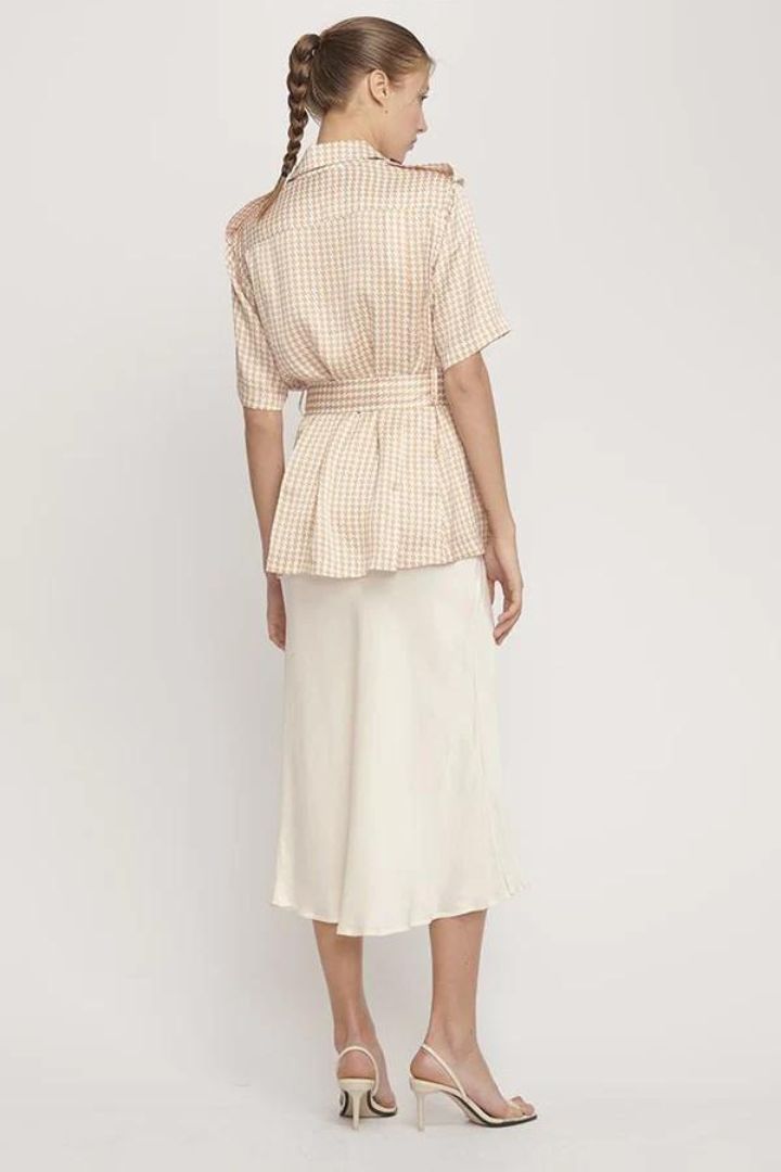 Silk Laundry - Military Belted Shirt in Camel Houndstooth