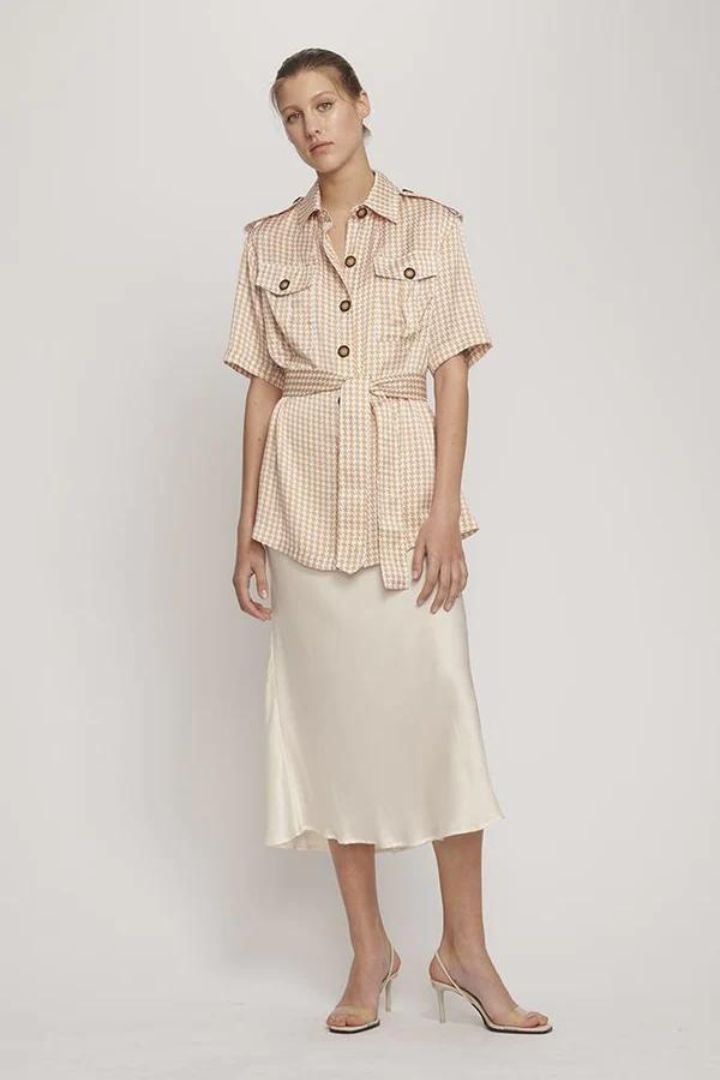 Silk Laundry - Military Belted Shirt in Camel Houndstooth