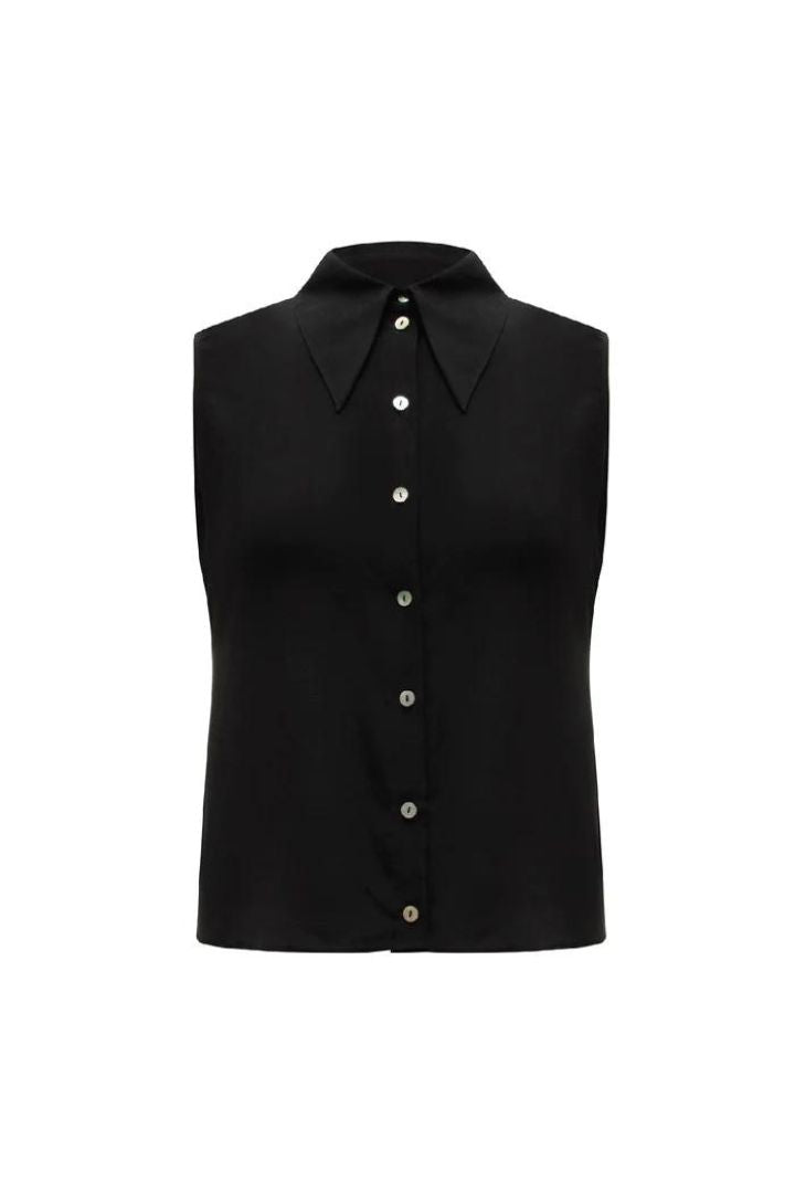 Silk Laundry - Sleeveless Sharp Collar Shirt in Black