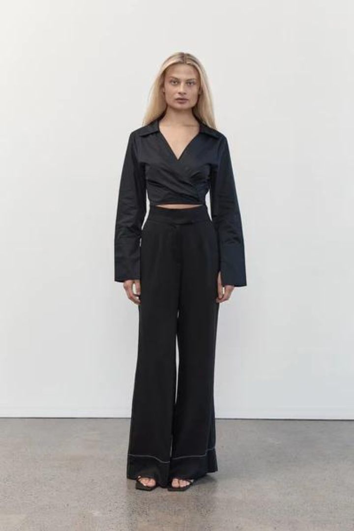 St Agni - Wrap Shirt in Black