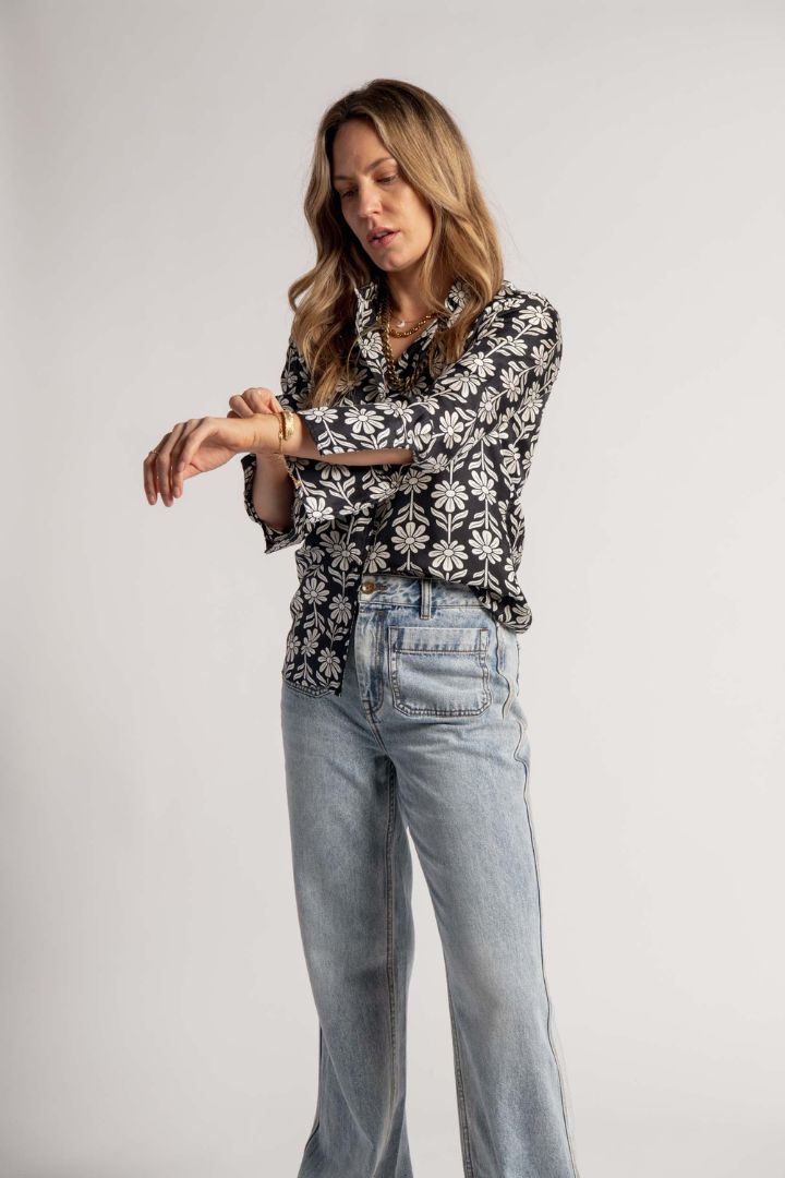 Victoria Lee - Sandro Paris -	Daisy Buttonup Shirt in Black and White